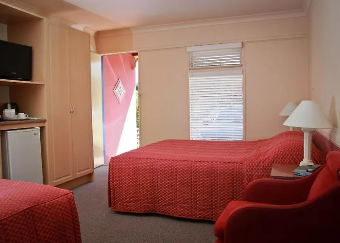 Milton Village Motel